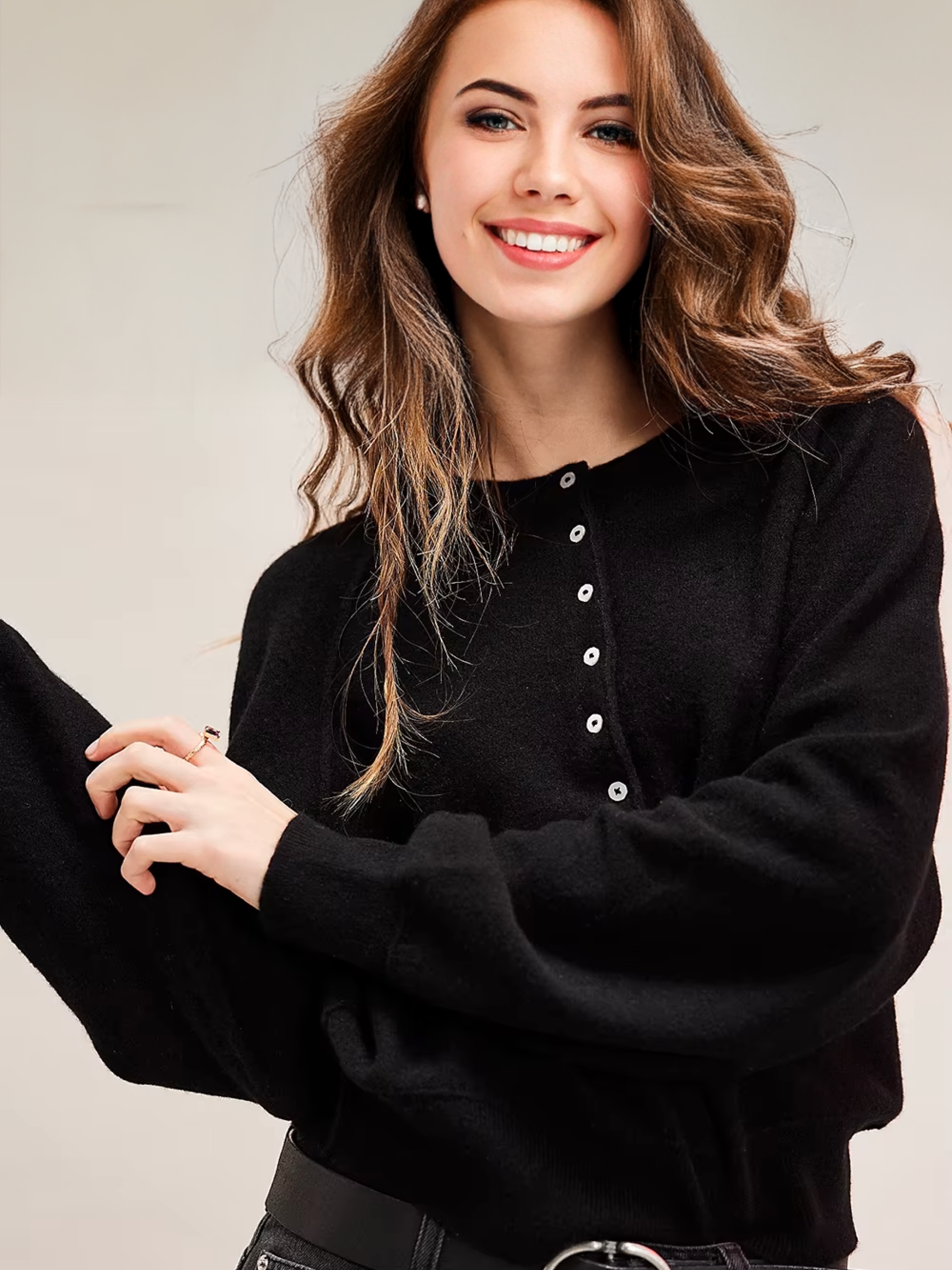 Vintage O-neck Pullover Sweater in  Black