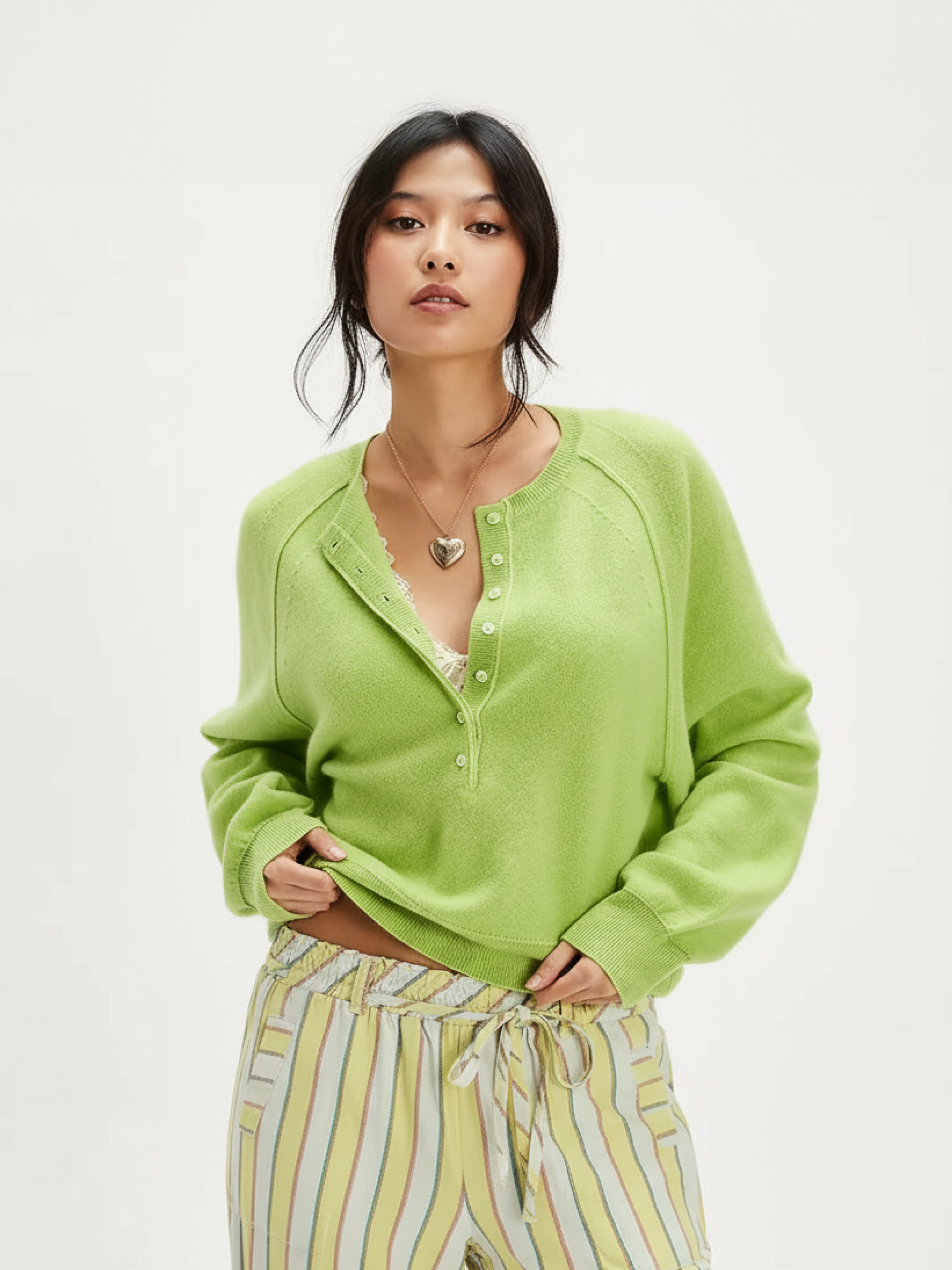 Vintage O-neck Pullover Sweater in  Light Green 