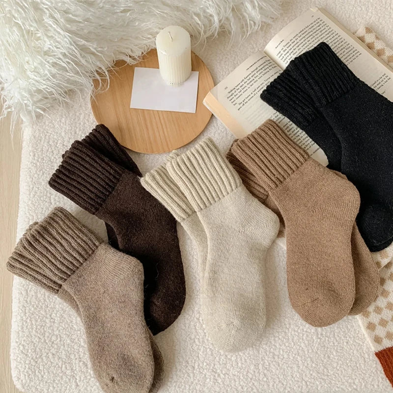 Women's Solid Mid-Calf Socks